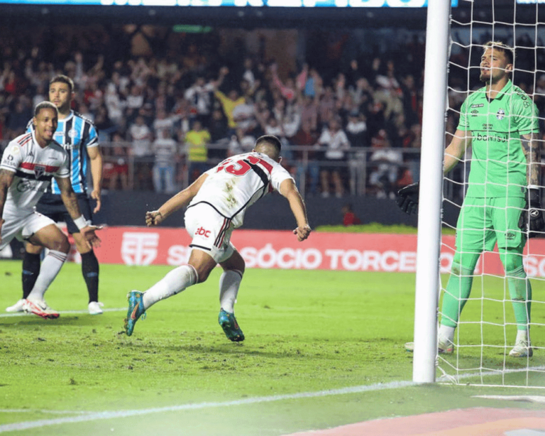 Grêmio perde a terceira seguida no Brasileirão