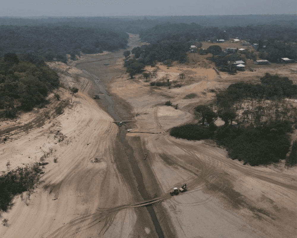 Seca histórica no Rio Negro - Foto: REUTERS/Bruno Kelly