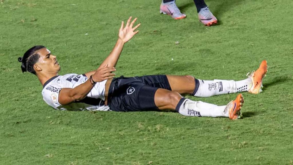 Botafogo perde para o Vasco por 1 a 0